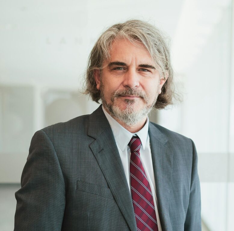 Роберт Хендерсон